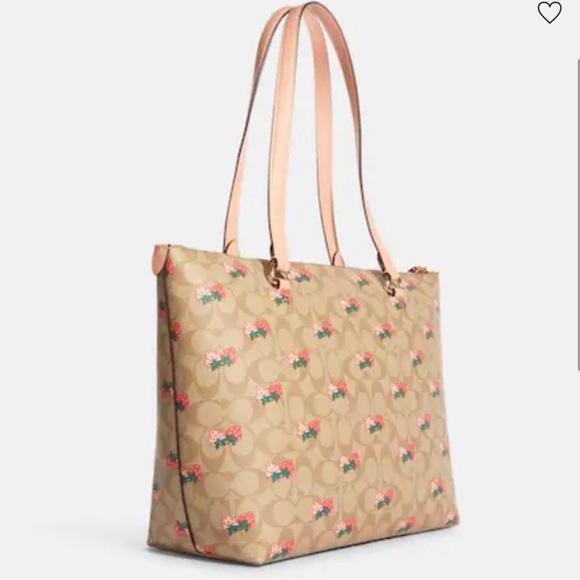 NWT Coach Gallery Tote In Signature Canvas With Strawberry Print - Picture 5 of 10